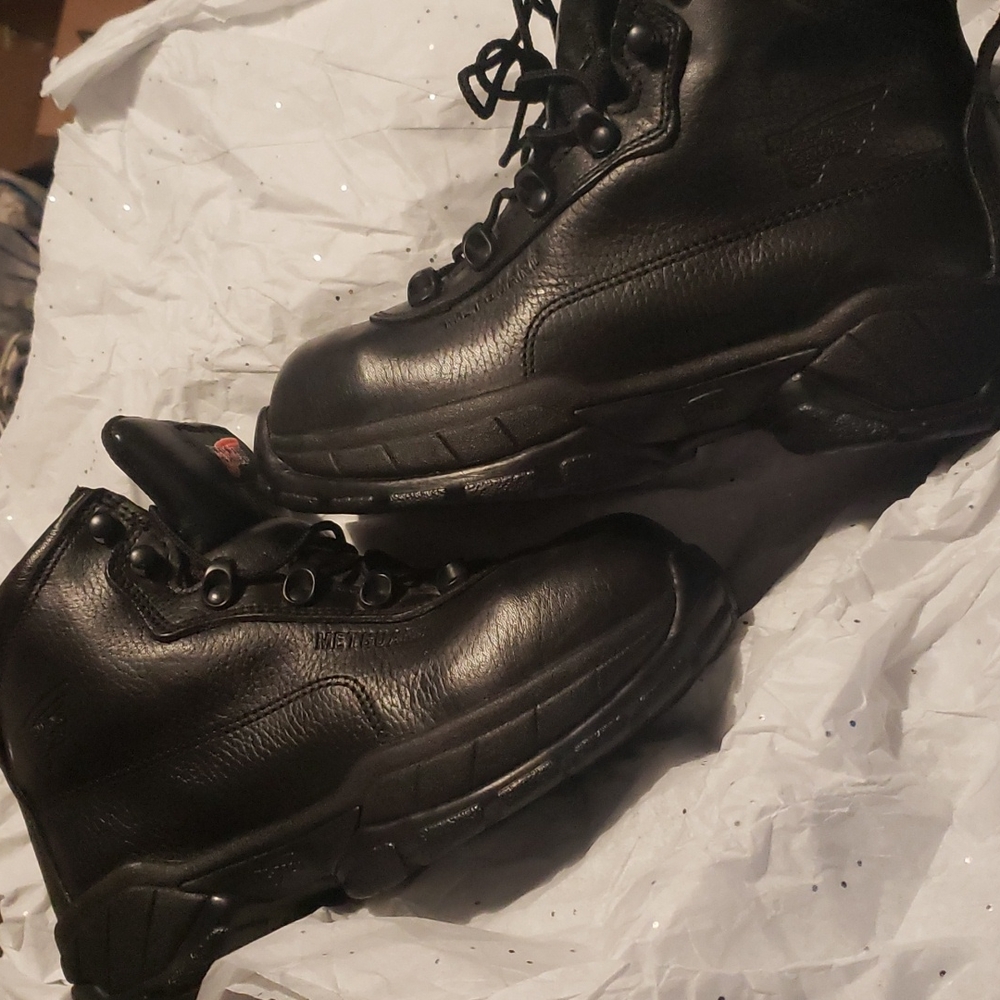 RedWing Boots,size 5, like new only worn 1 time, solid black, tactical style.